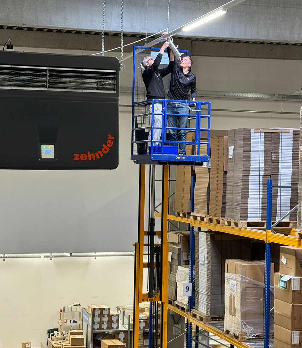 Installation WLAN für Logistik im Lager 4